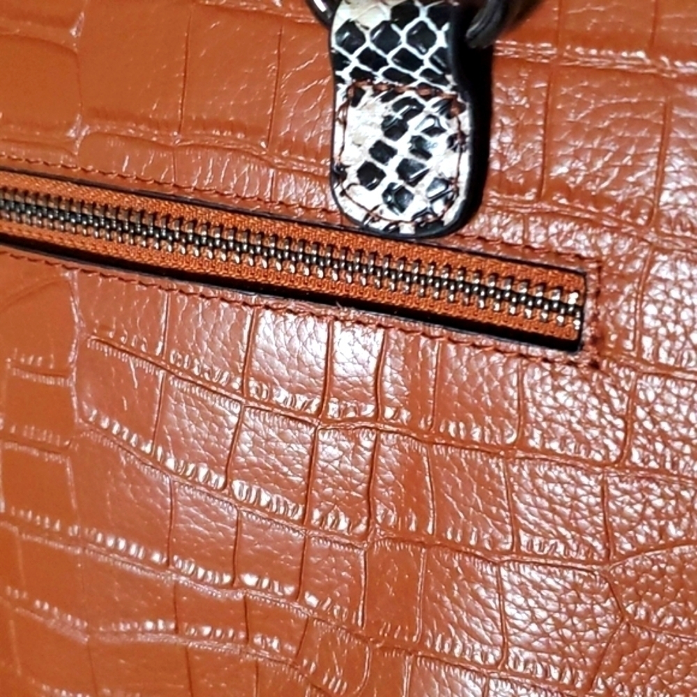 Genuine Leather Reptile Embossed Handbag Snake Accents - Picture 10 of 10
